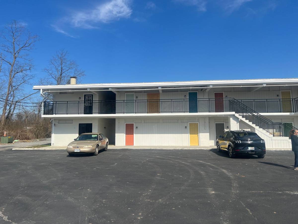 Apartment for rent at 15589 Lee Highway, Bristol, VA 24201