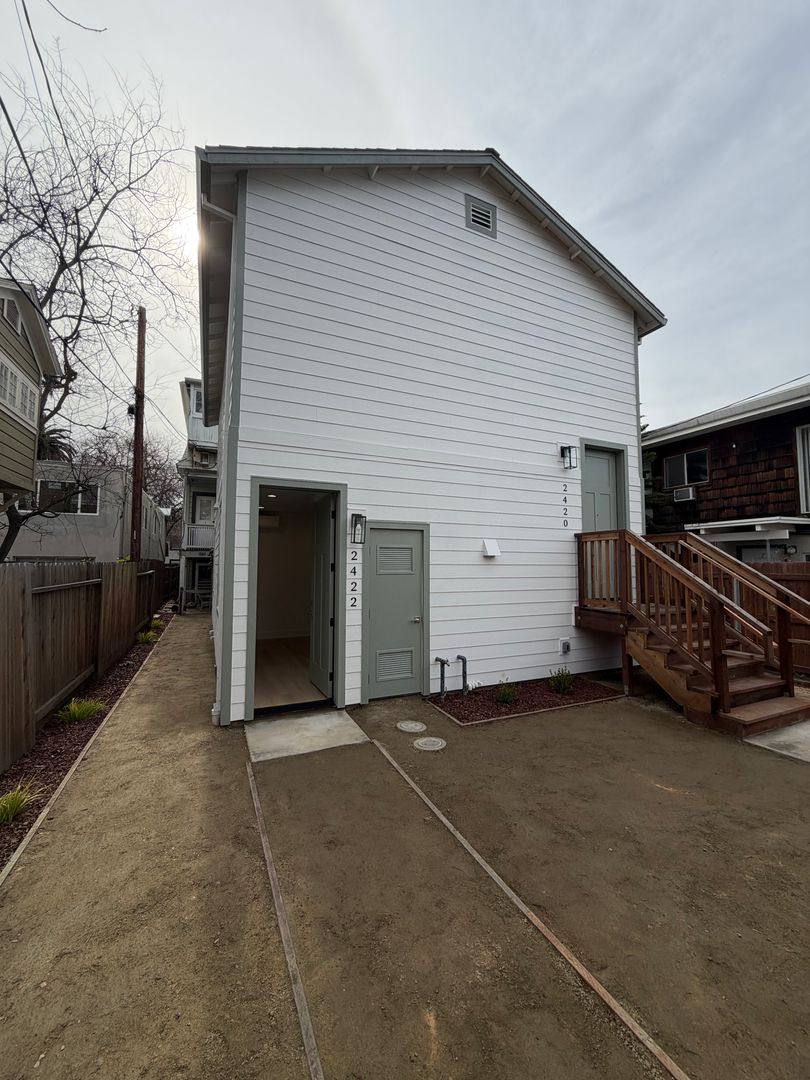 Apartment for rent at 2422 Kayak Alley, Sacramento, CA 95816