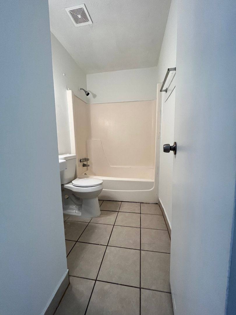 House for rent at 389 Mimosa Dr, Buford, GA 30518