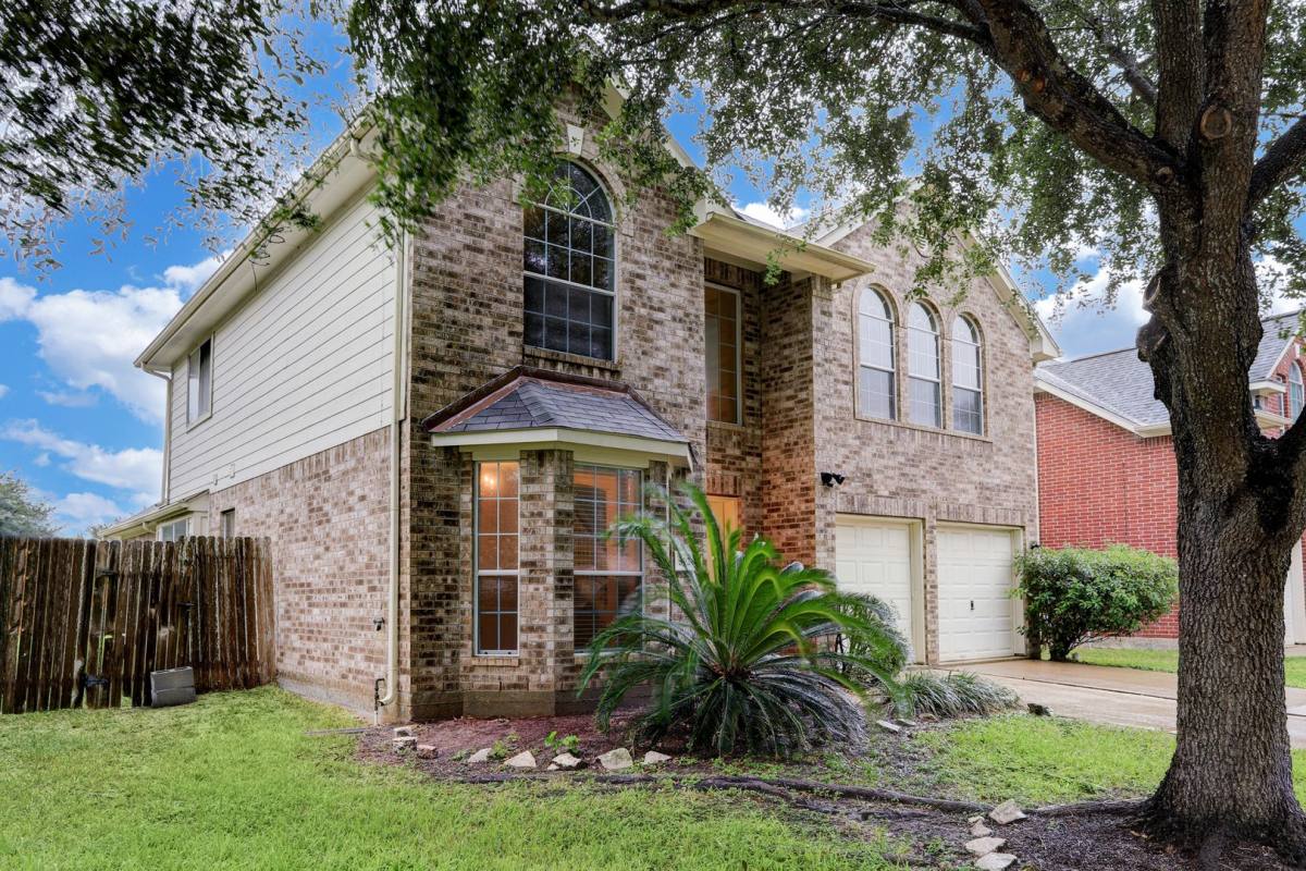 House for rent at 3924 Highland Vale Court, Fresno, TX 77545