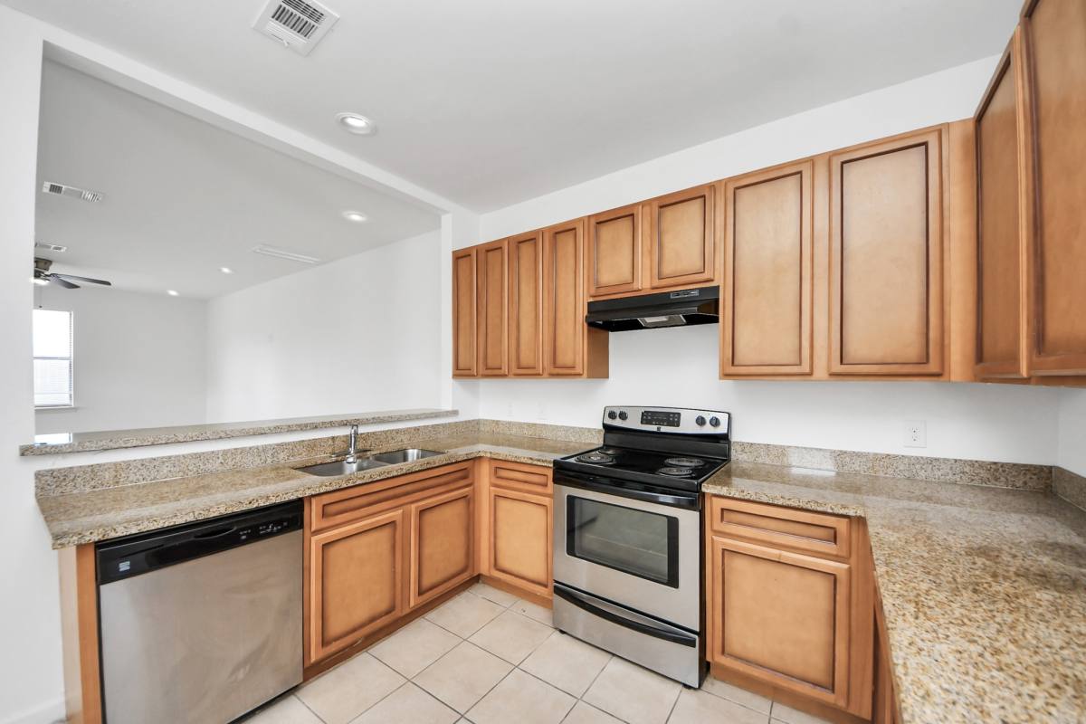 Townhouse for rent at 1803 Weeping Oaks #1803A, Pasadena, TX 77503