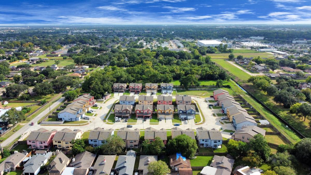 Townhouse for rent at 1803 Weeping Oaks #1803A, Pasadena, TX 77503