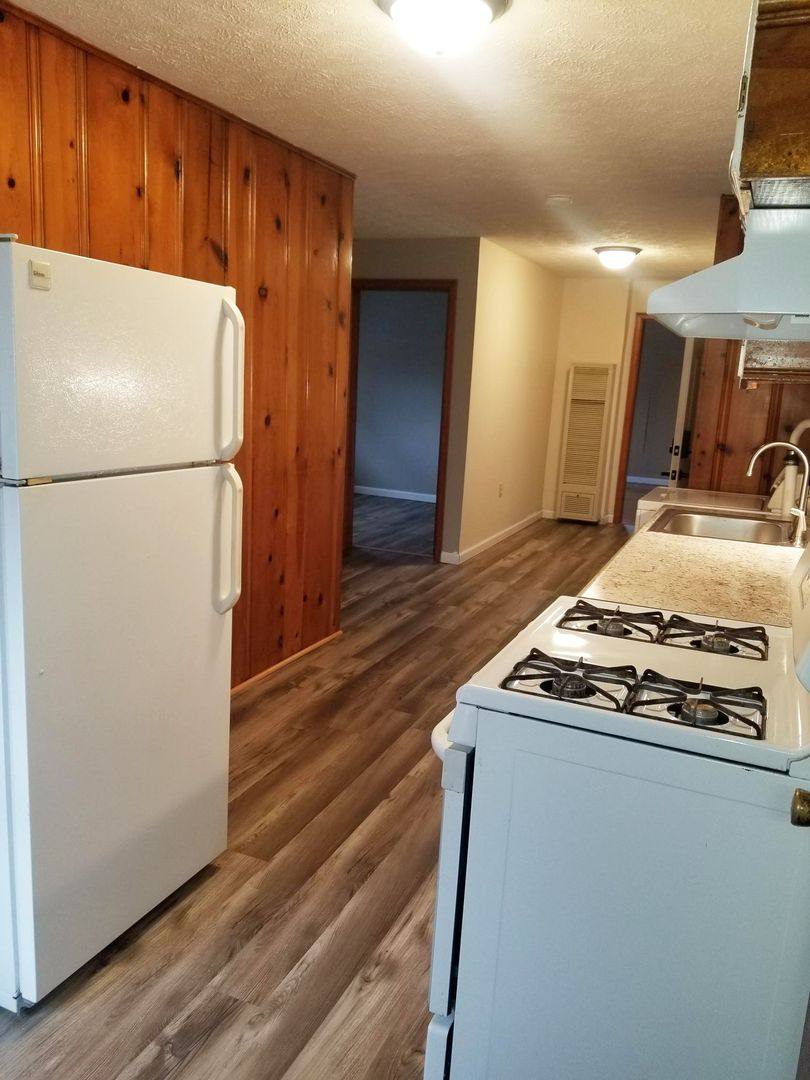 Apartment for rent at 206 Norwood Dr, Richmond, KY 40475