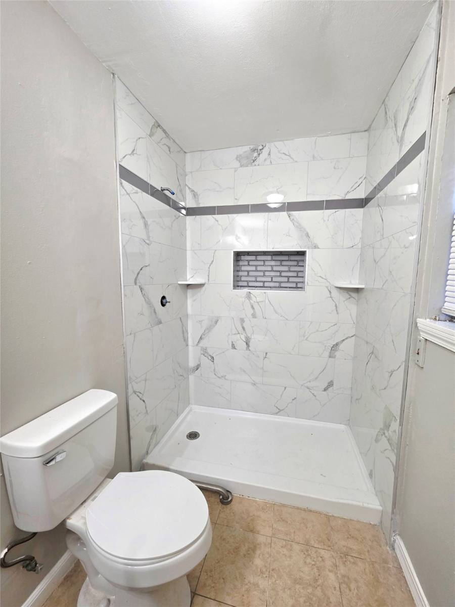 Apartment for rent at 208 Cemetery Rd #208-1, Willis, TX 77378