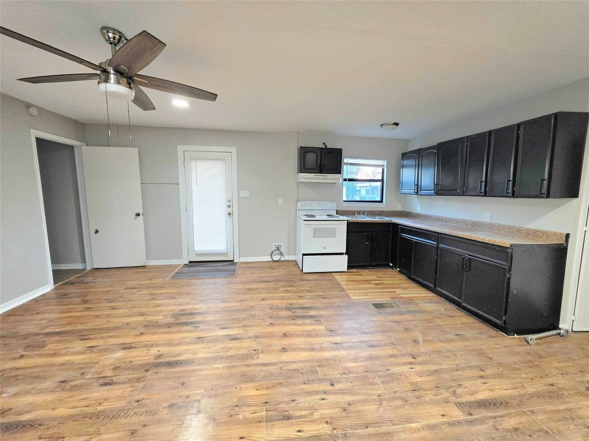 Apartment for rent at 208 Cemetery Rd #208-1, Willis, TX 77378