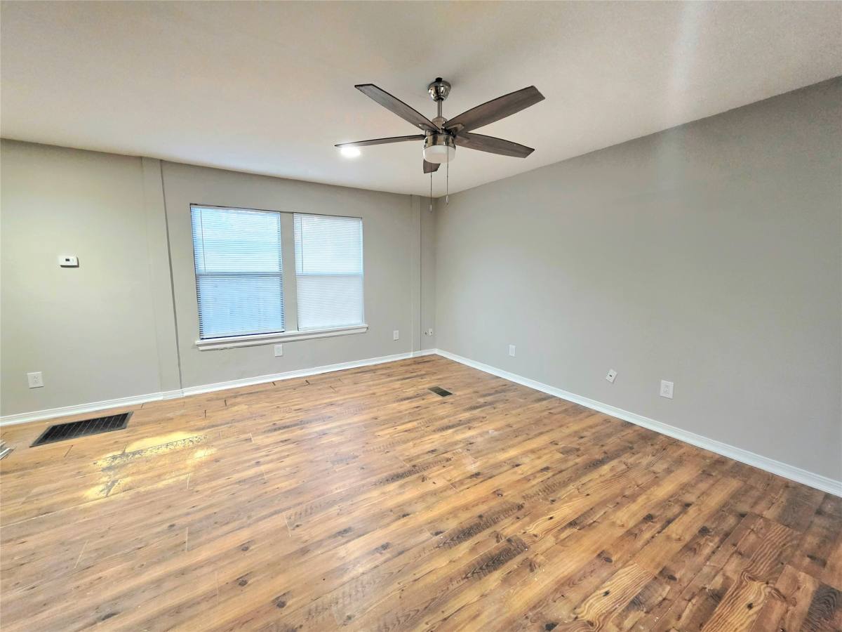 Apartment for rent at 208 Cemetery Rd #208-1, Willis, TX 77378