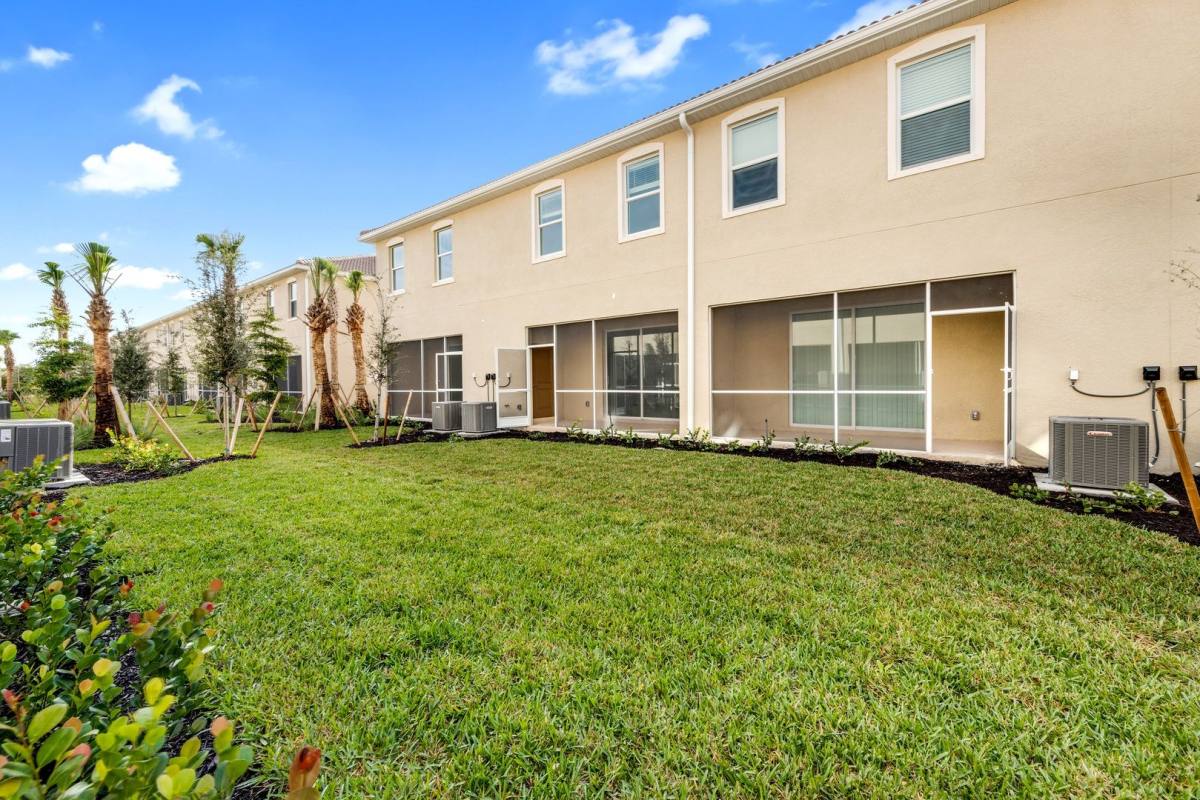 Townhouse for rent at 2827 Citrus St, Naples, FL 34120
