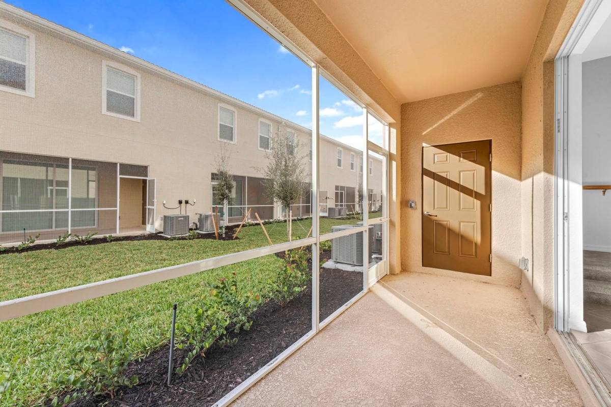 Townhouse for rent at 2827 Citrus St, Naples, FL 34120