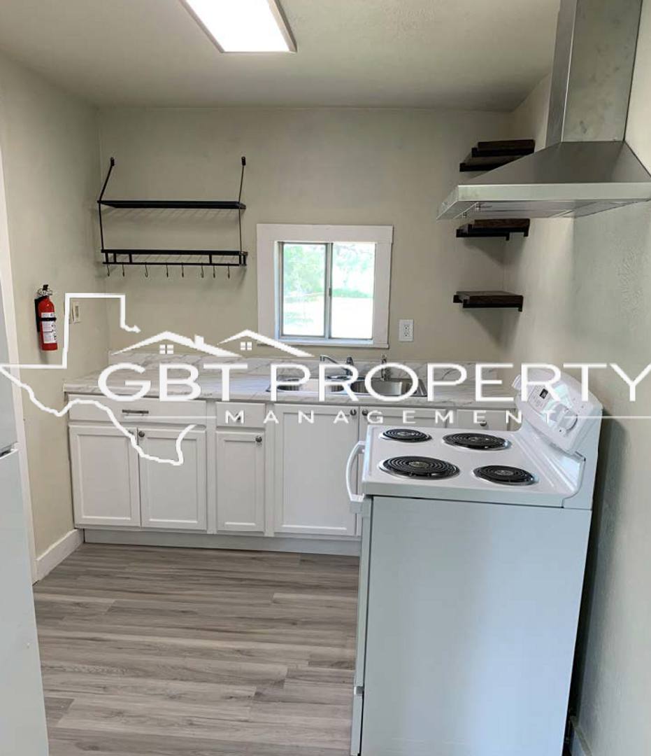 House for rent at 1108 E Lee Ave, Kingsville, TX 78363