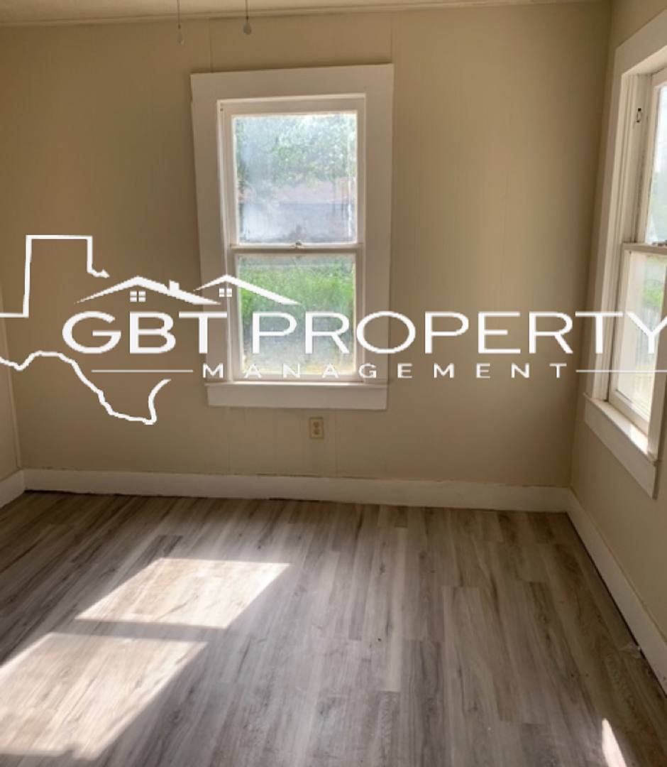 House for rent at 1108 E Lee Ave, Kingsville, TX 78363