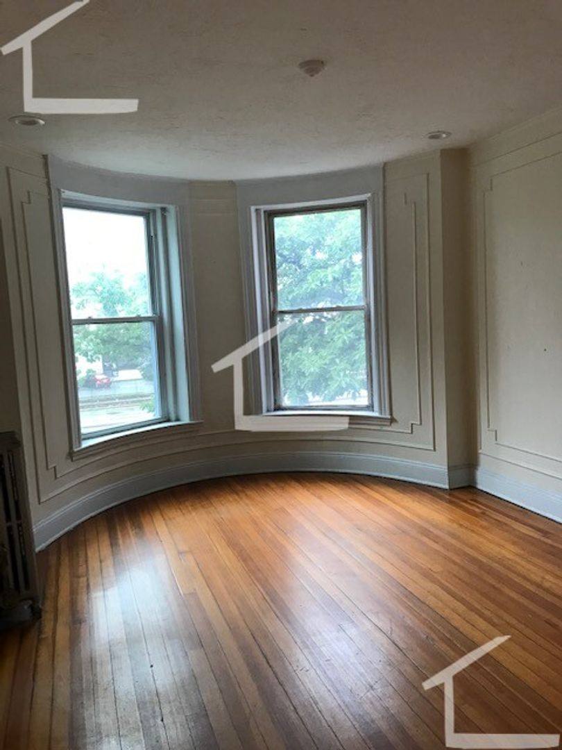 Apartment for rent at 1128 Commonwealth Ave #4, Allston, MA 02134