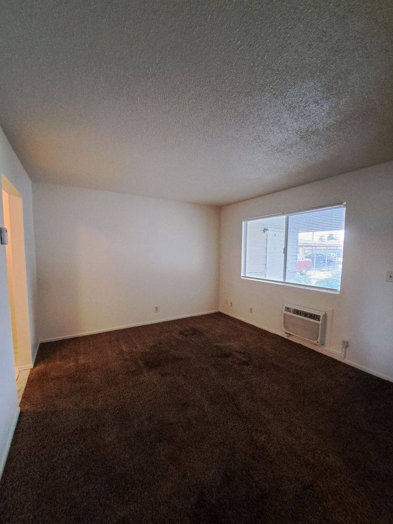 Apartment for rent at 4302-4312 E Sierra Madre Ave, Fresno, CA 93726