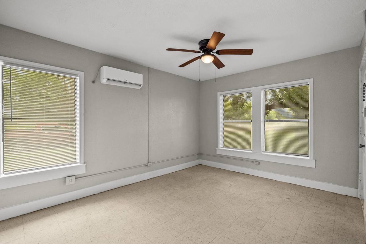 Apartment for rent at 814 3rd Ave N, Texas City, TX 77590