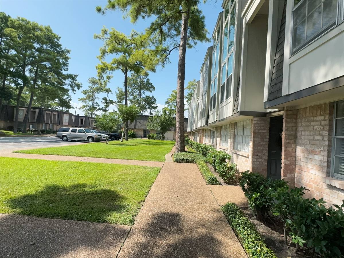 Condo for rent at 12633 Memorial Dr #74, Houston, TX 77024