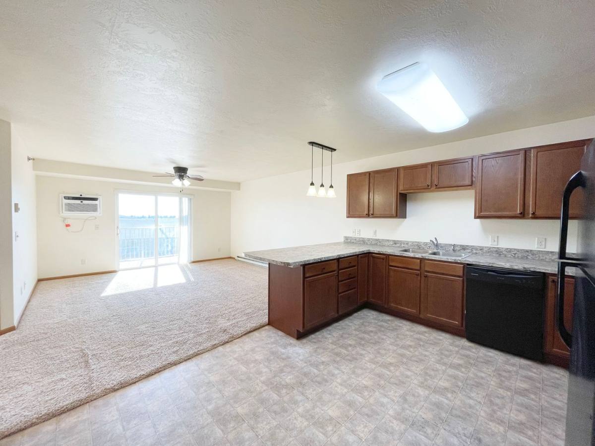 Apartment for rent at 2200 33rd St NW, Minot, ND 58703