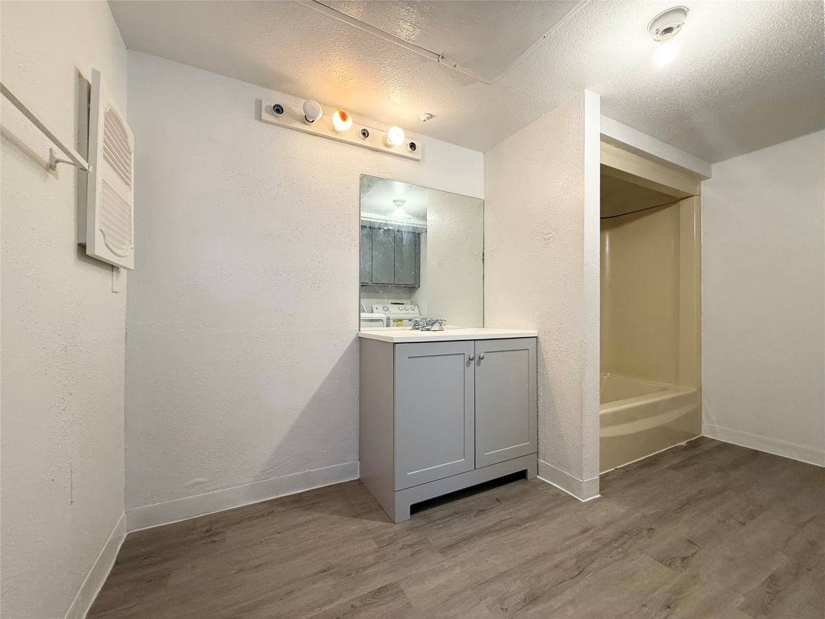 Condo for rent at 2822 S Bartell Dr #38, Houston, TX 77054