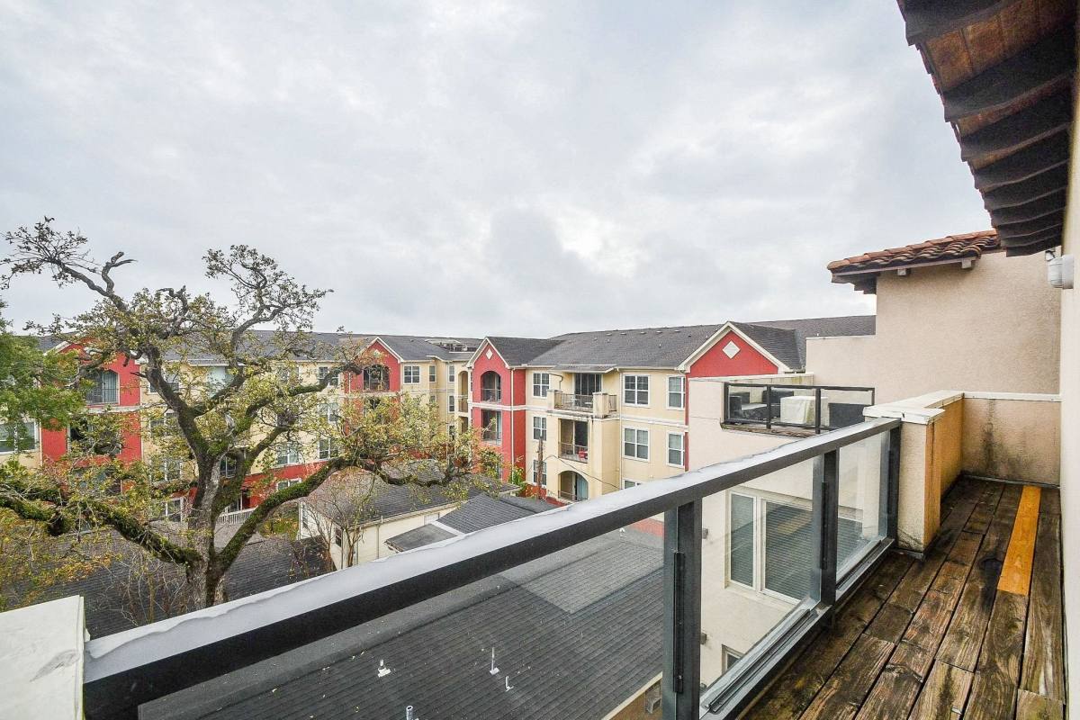 Townhouse for rent at 710 Stanford St #710B, Houston, TX 77019