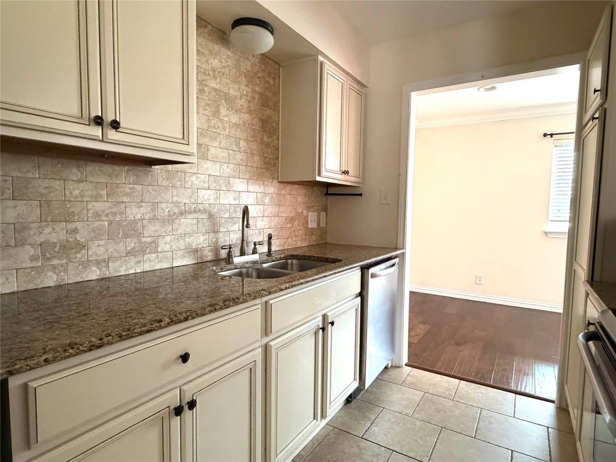 Condo for rent at 1407 W 39th 1 2 St #202, Austin, TX 78756
