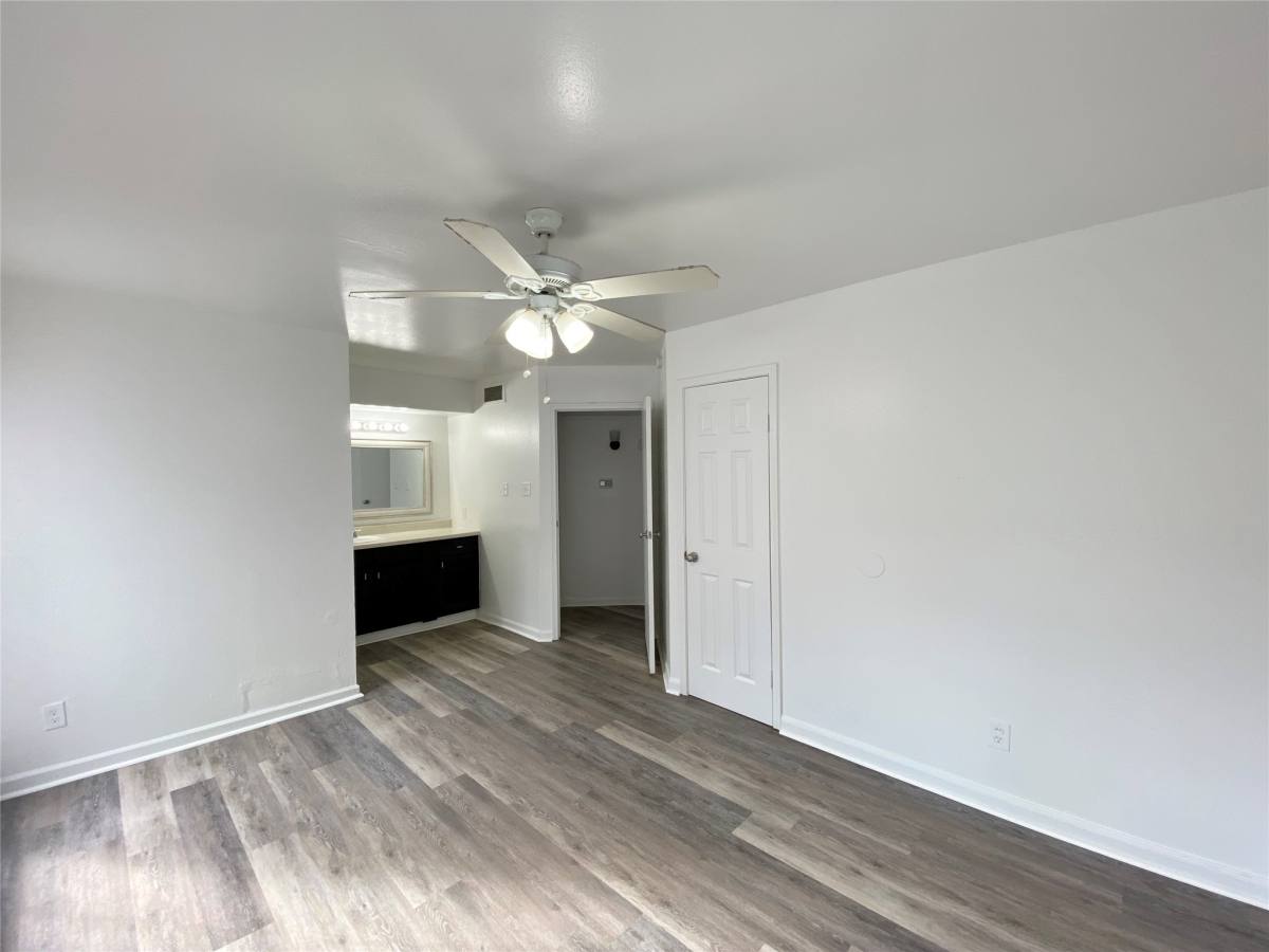 Apartment for rent at 7200 W T C Jester Blvd #2502, Houston, TX 77088