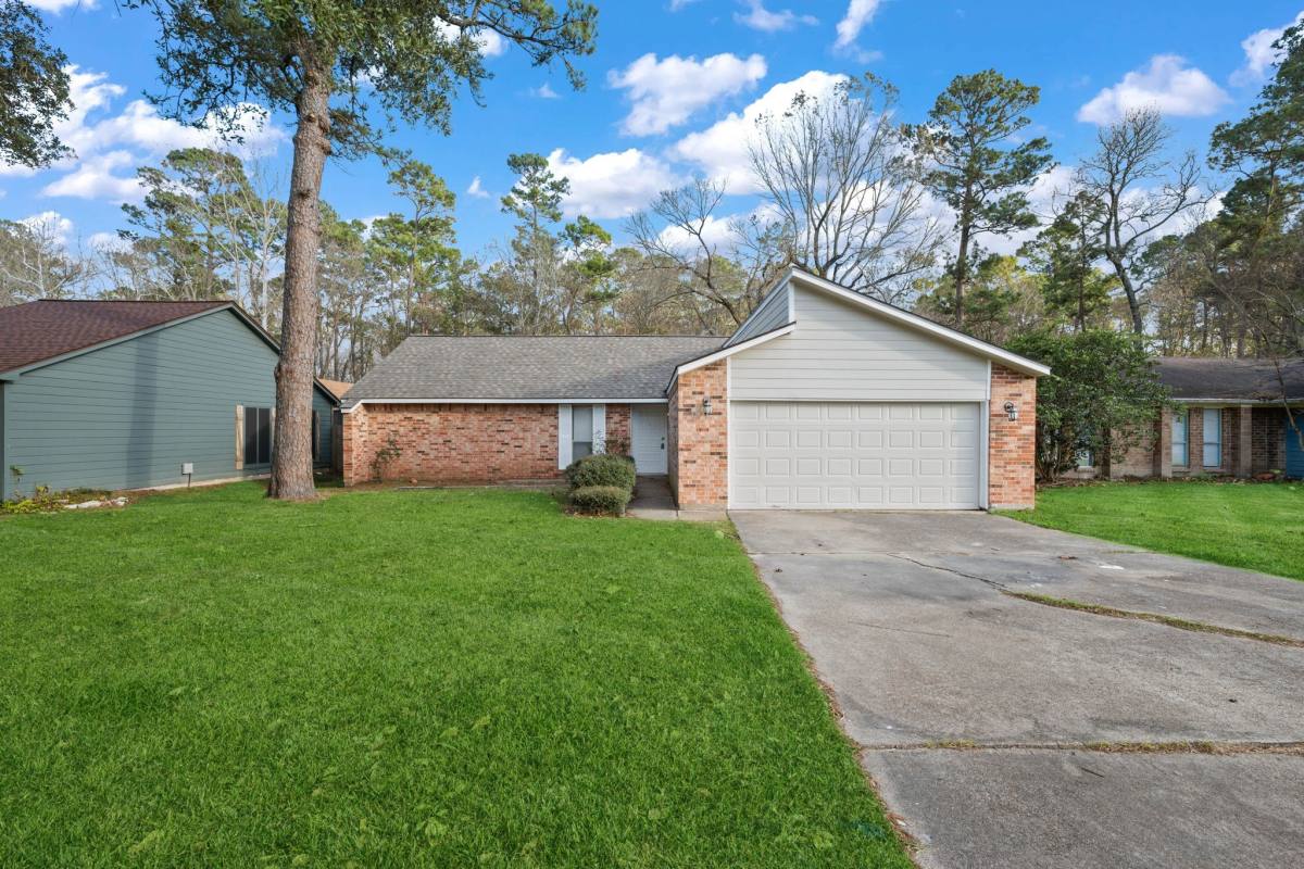 Apartment for rent at 17318 Broken Back Dr, Crosby, TX 77532