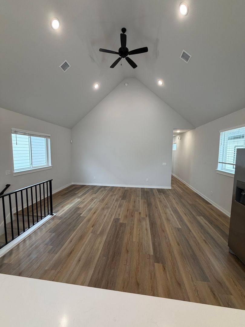 Townhouse for rent at 513 W Dallas St, Broken Arrow, OK 74012