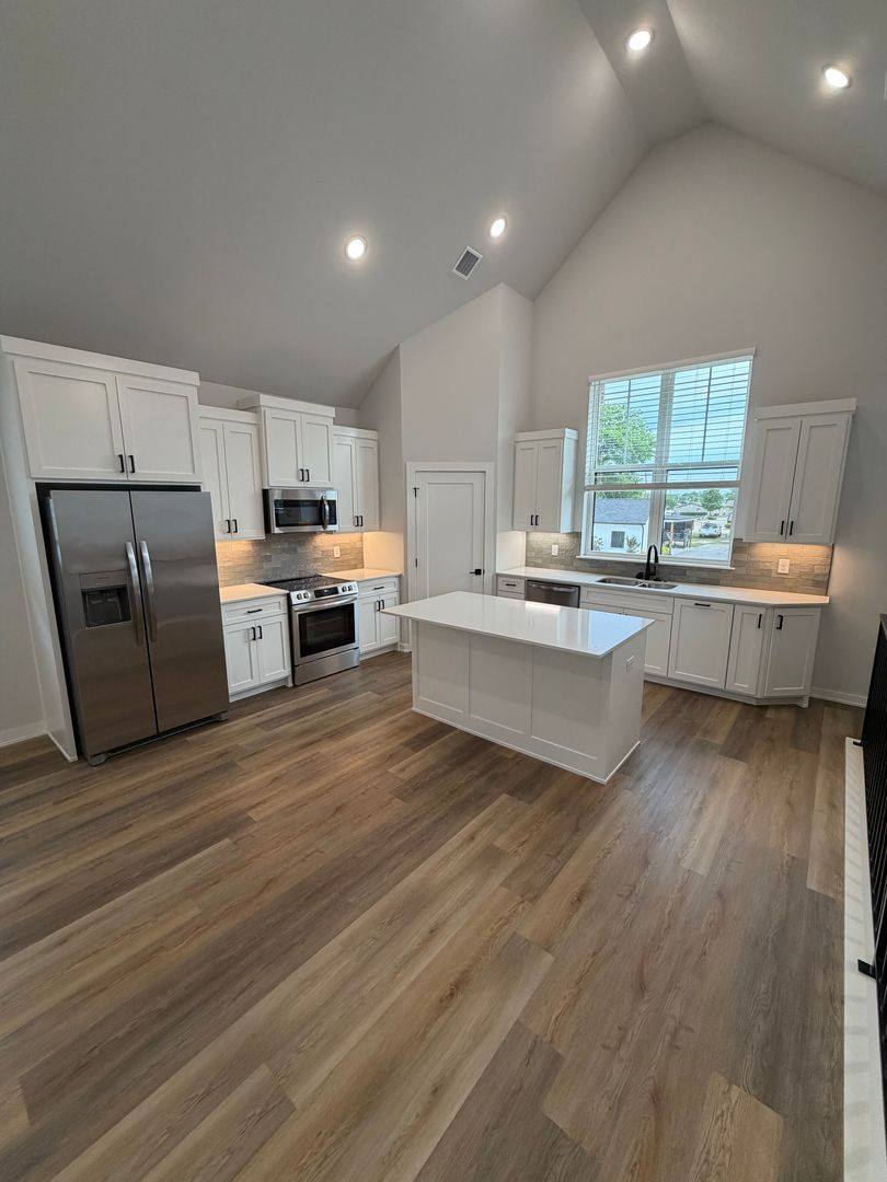 Townhouse for rent at 513 W Dallas St, Broken Arrow, OK 74012