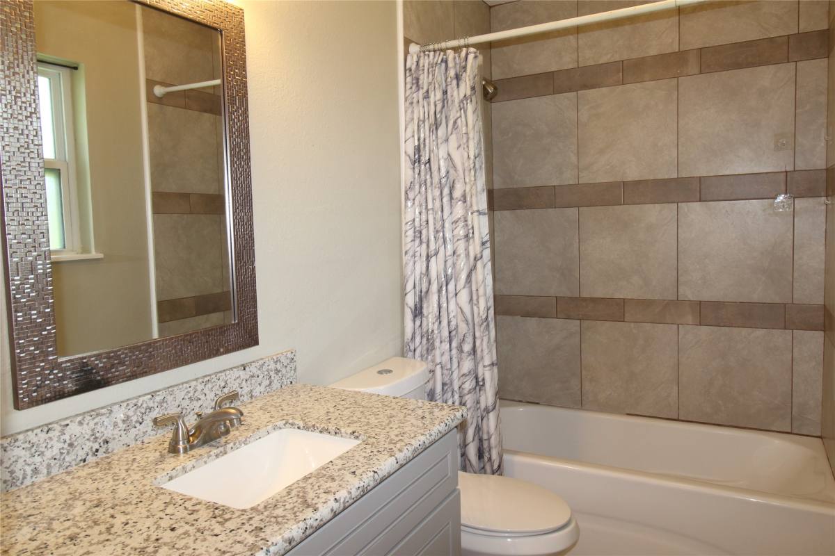 Apartment for rent at 508 Julie Lane #508, Highlands, TX 77562