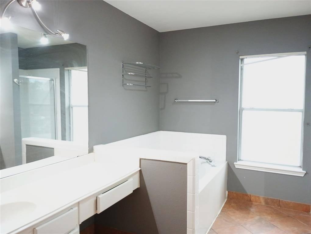 Apartment for rent at 14810 Horse Creek Lane, Sugar Land, TX 77498