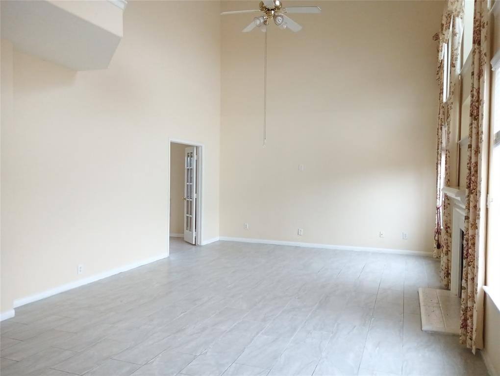 Apartment for rent at 14810 Horse Creek Lane, Sugar Land, TX 77498