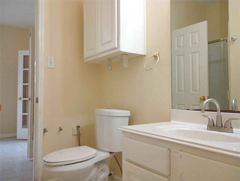 Apartment for rent at 14810 Horse Creek Lane, Sugar Land, TX 77498