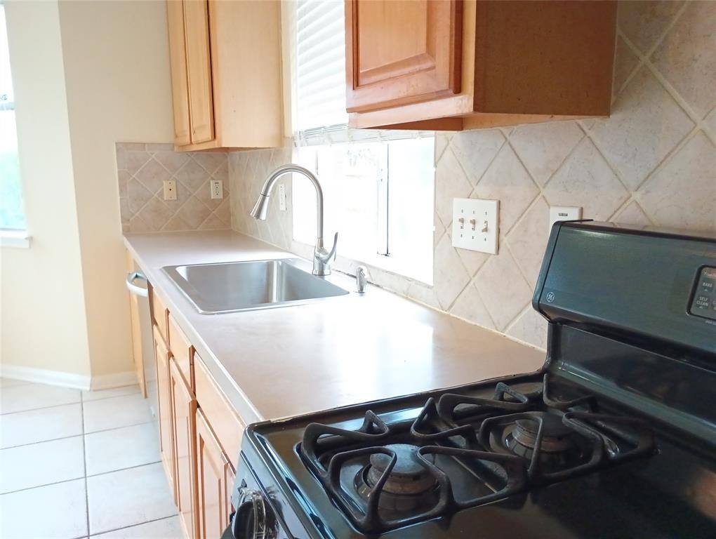 Apartment for rent at 14810 Horse Creek Lane, Sugar Land, TX 77498