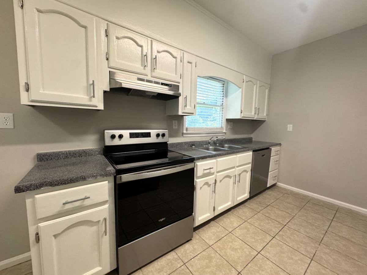 House for rent at 620 Pinecrest Dr, Athens, GA 30605