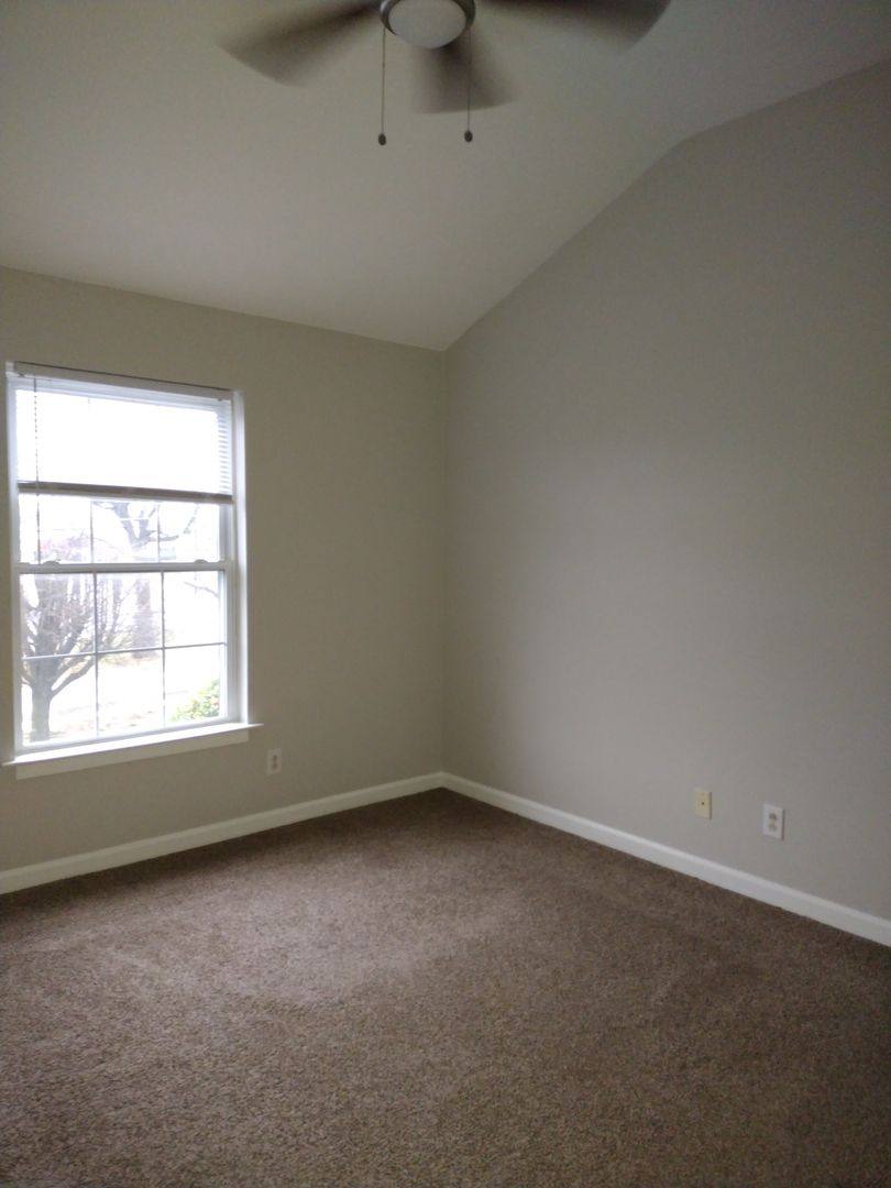 Townhouse for rent at 202 Cemetery Ave, Gallatin, TN 37066