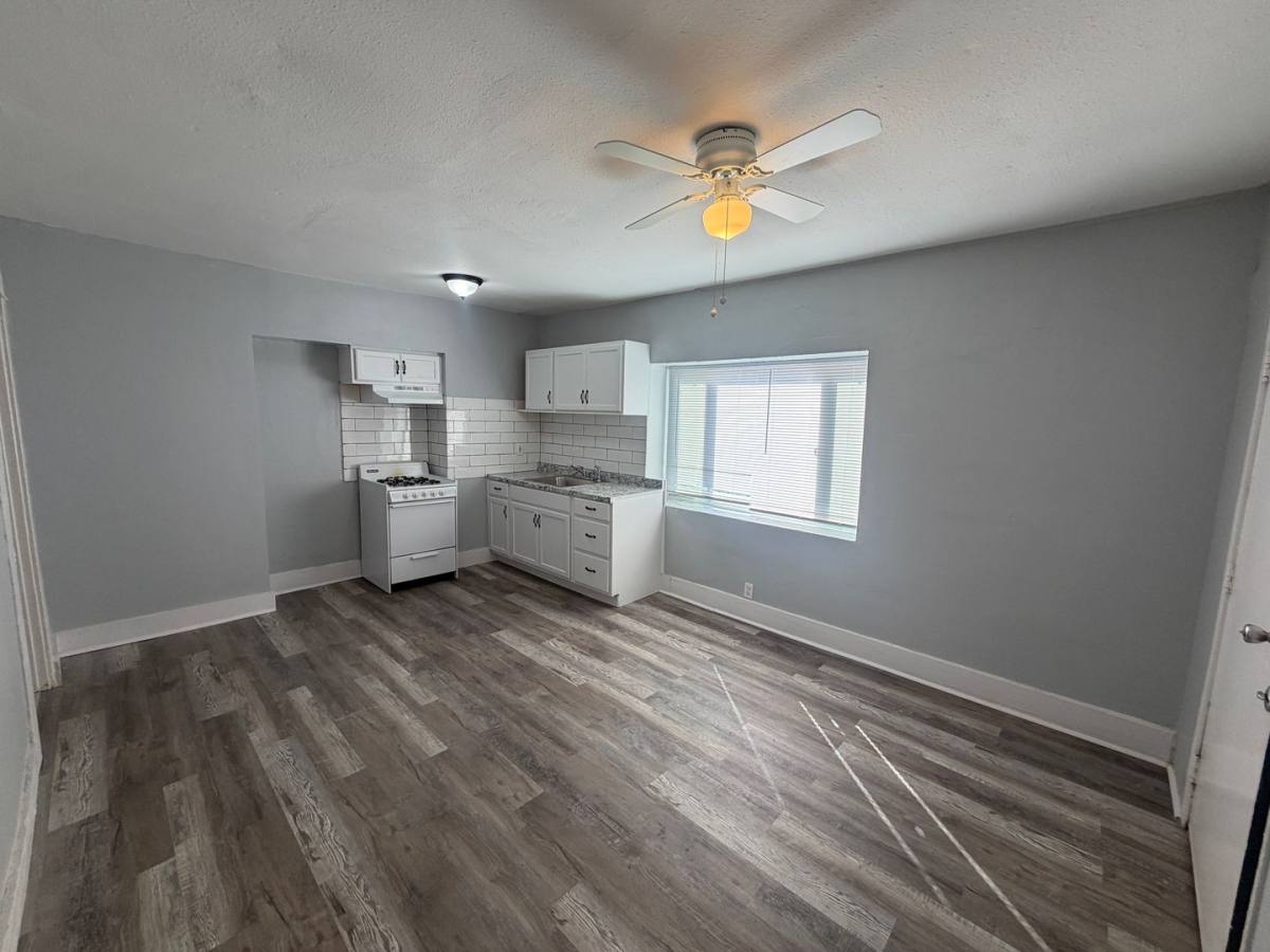 Apartment for rent at 1128 Raymond Ave, Long Beach, CA 90804