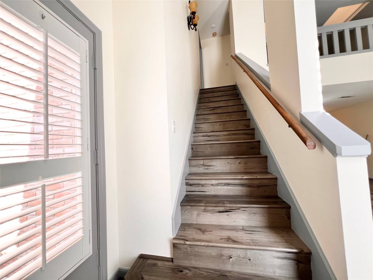 Townhouse for rent at 727 Bunker Hill Rd #92, Houston, TX 77024