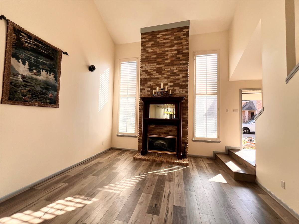 Townhouse for rent at 727 Bunker Hill Rd #92, Houston, TX 77024