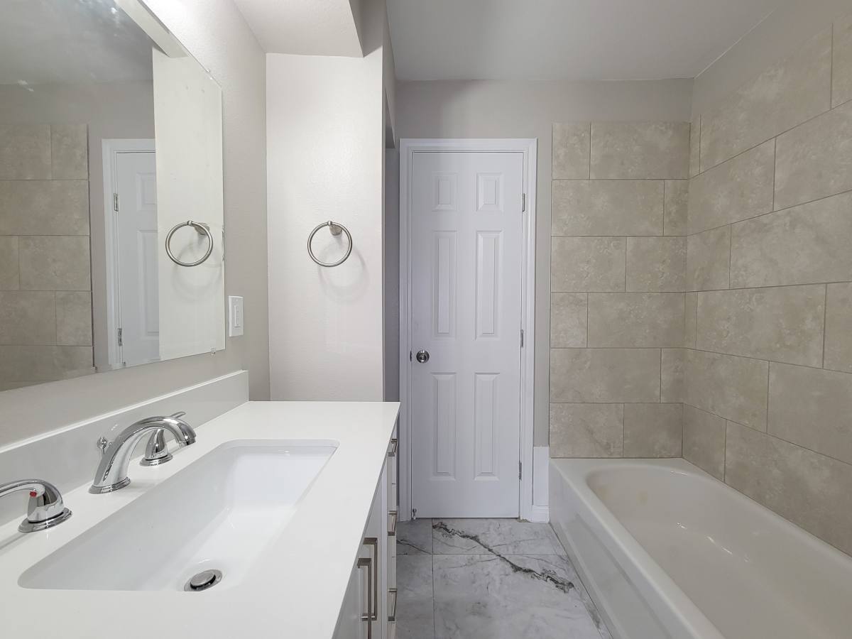 Apartment for rent at 3206 Lobit Dr #49, Dickinson, TX 77539