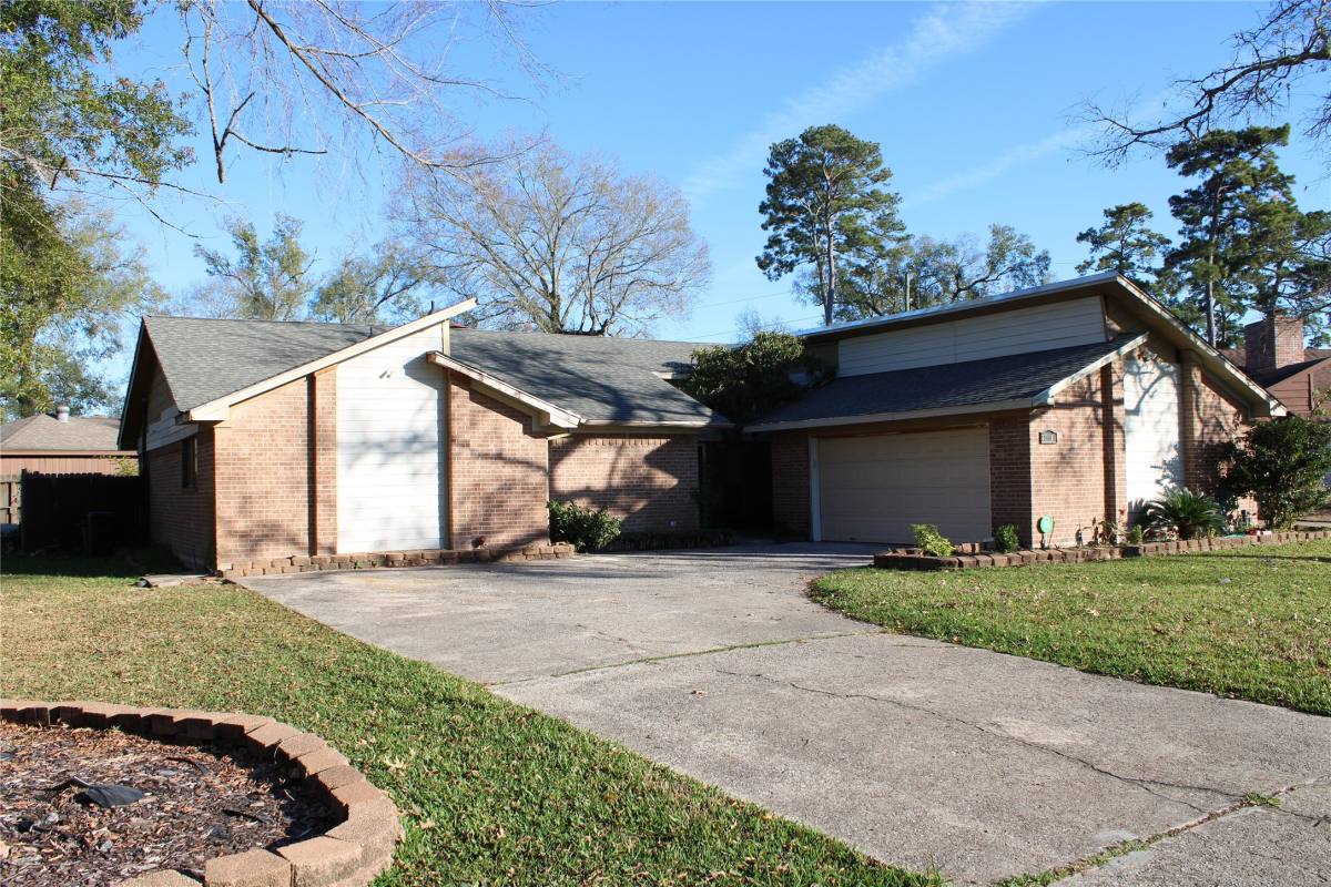 Apartment for rent at 15910 Boatswain Court, Crosby, TX 77532