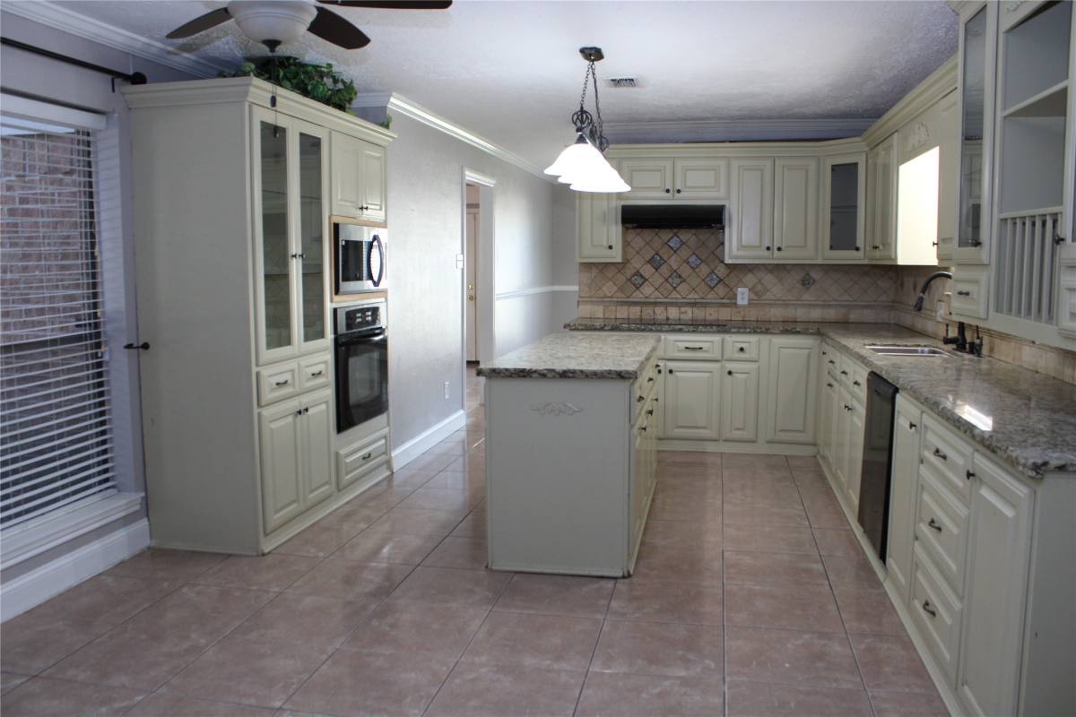 Apartment for rent at 15910 Boatswain Court, Crosby, TX 77532
