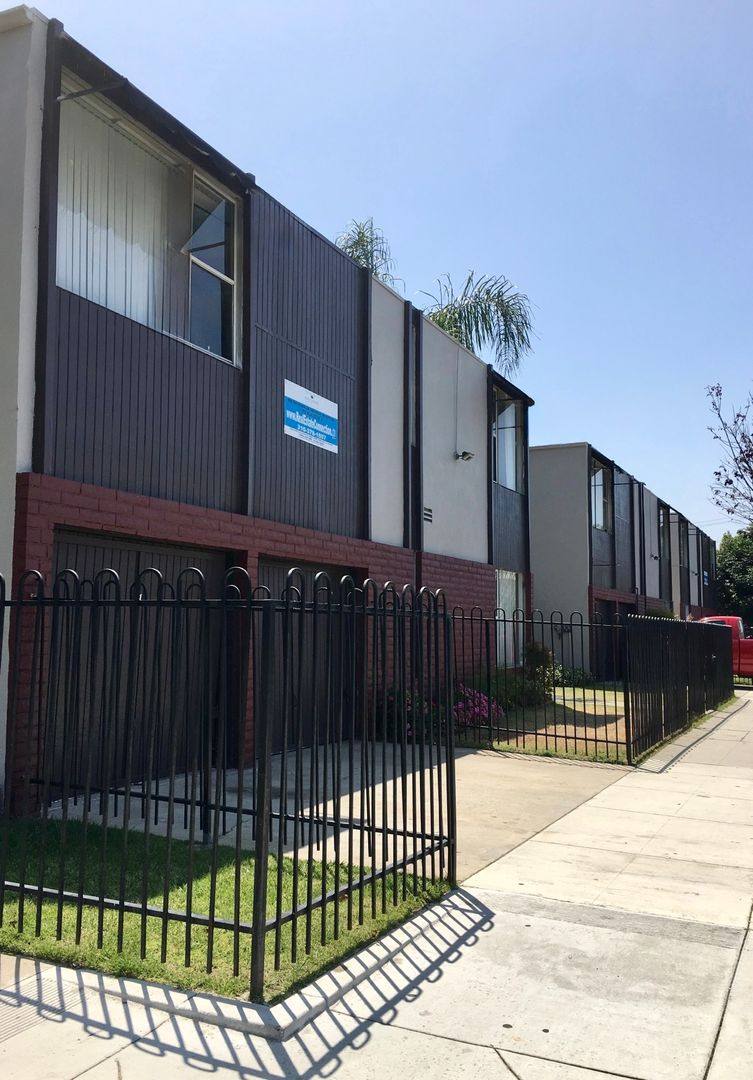 Apartment for rent at 1870 -1880 -1890 Harbor Ave, Long Beach, CA 90810
