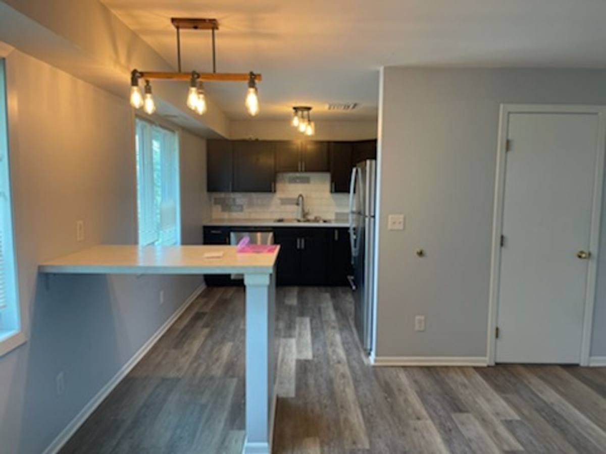 Apartment for rent at 860 10th Ave SE, Minneapolis, MN 55414