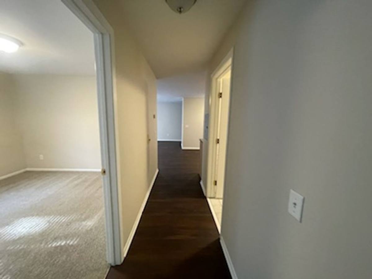 Apartment for rent at 860 10th Ave SE, Minneapolis, MN 55414