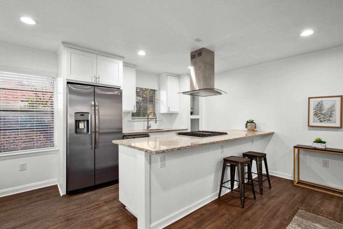 Apartment for rent at 301 E 33rd, Austin, TX 78705