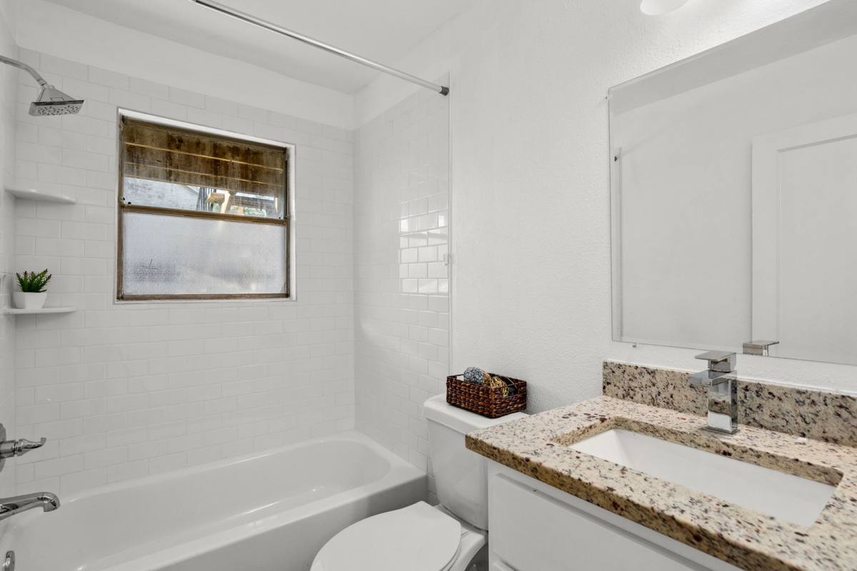 Apartment for rent at 301 E 33rd, Austin, TX 78705