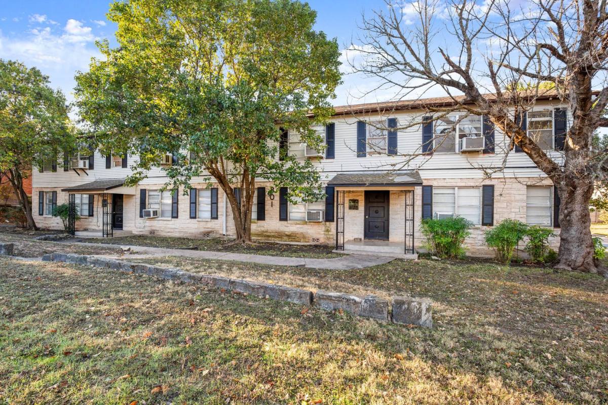 Apartment for rent at 301 E 33rd, Austin, TX 78705