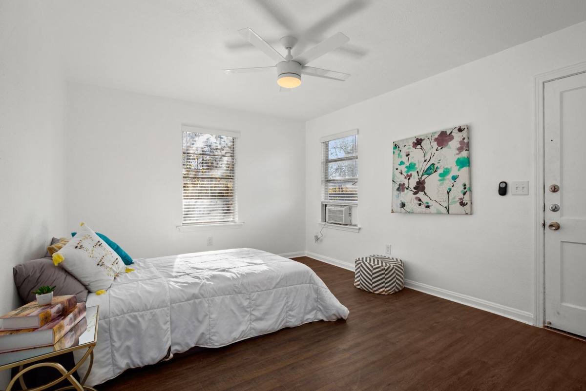 Apartment for rent at 301 E 33rd, Austin, TX 78705