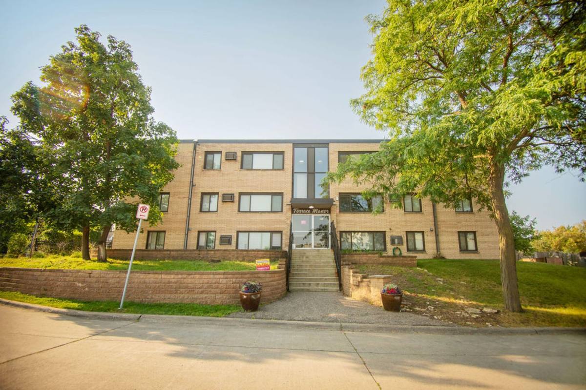 Apartment for rent at 350 26th Ave NE, Minneapolis, MN 55418