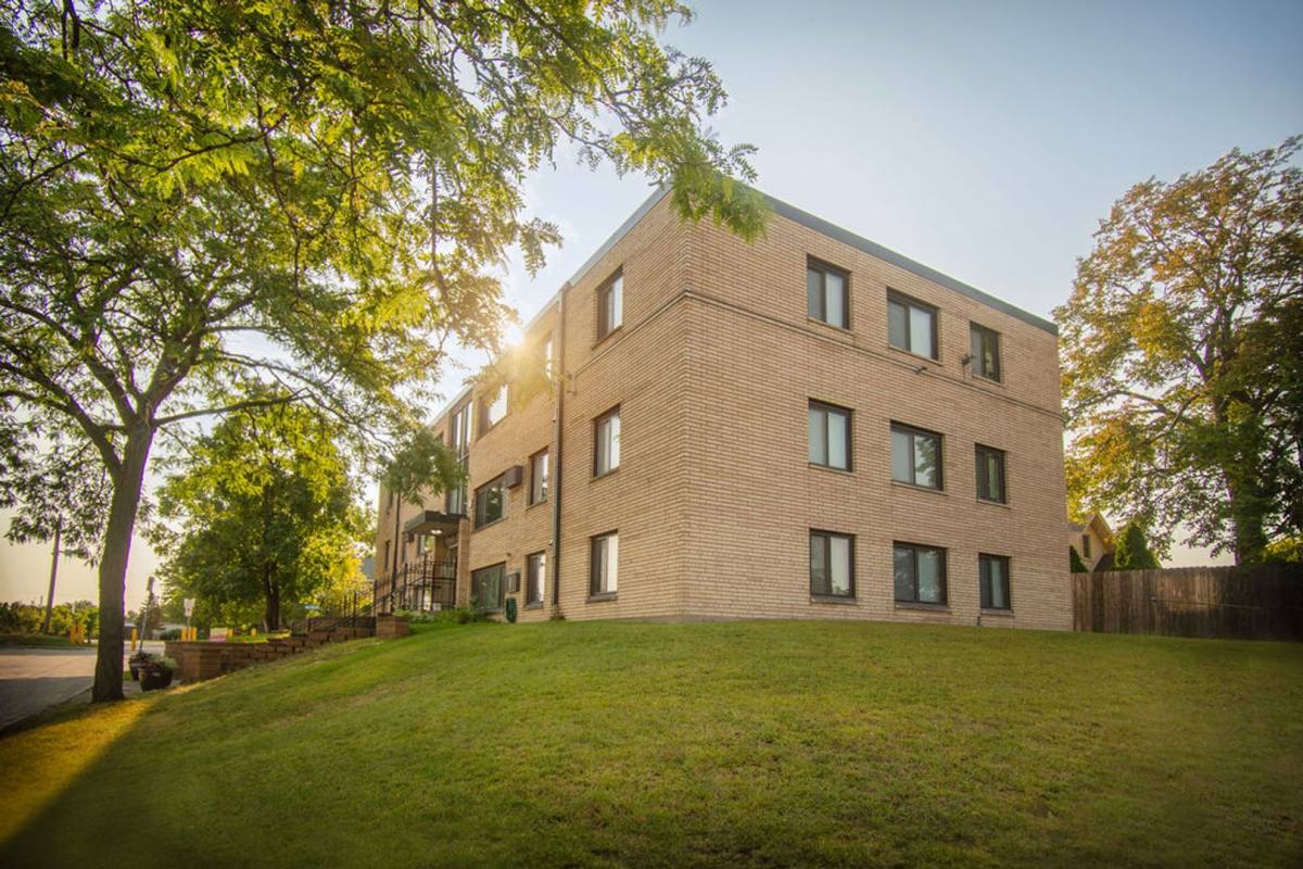 Apartment for rent at 350 26th Ave NE, Minneapolis, MN 55418