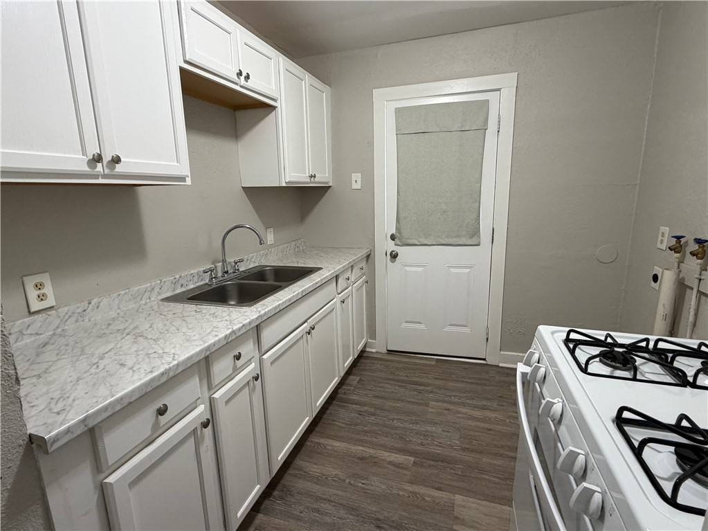 Apartment for rent at 2402 Segrest St, Corpus Christi, TX 78405