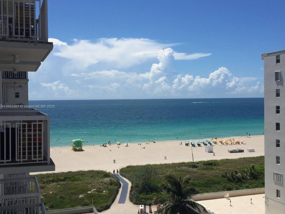 Apartment for rent at 401 Ocean Dr #909, Miami Beach, FL 33139